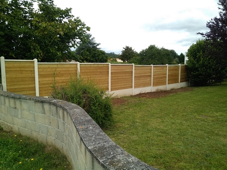 Maçonnerie paysagère / Photo 4  - Installation d'une clôture